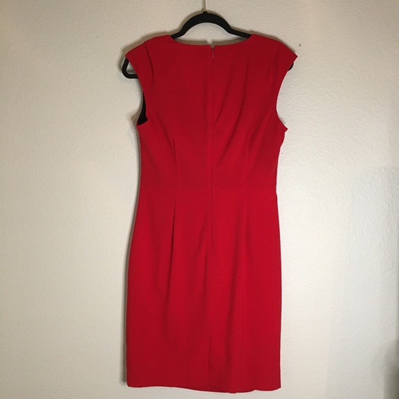 Calvin Klein - Picture 2 of 3